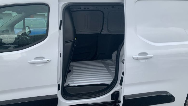 Peugeot Partner E-Long 100kW 52kWh Asphalt Van Auto